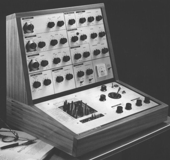 ems%20synth%20vcs3.jpg