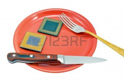 16430391-cpu-knife-fork-on-the-red-plate.jpg