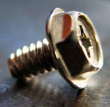 220px-Cross_slot_screw.jpg