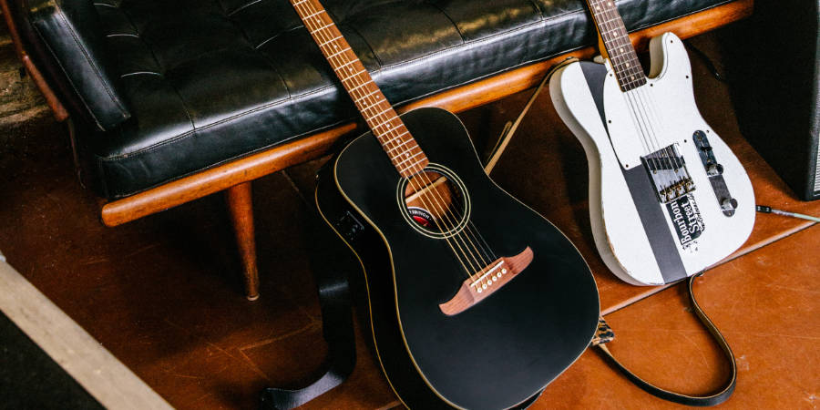 Mer information om "Fender launches Joe Strummer Campfire Acoustics and limited edition Esquire Guitars"