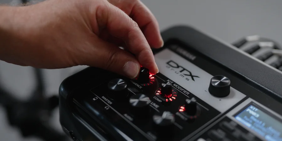 Mer information om "Yamaha introduces DTX OS version 2.0 with new sounds and more"